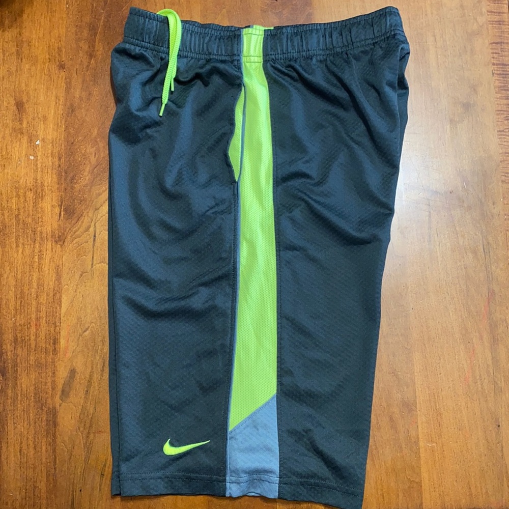 Nike dri-fit athletic shorts EUC